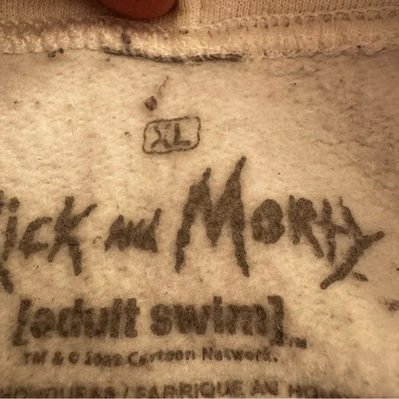 Rick & Morty white long-sleeved hoodie with colorful graphic front pocket, XL. - Picture 12 of 12